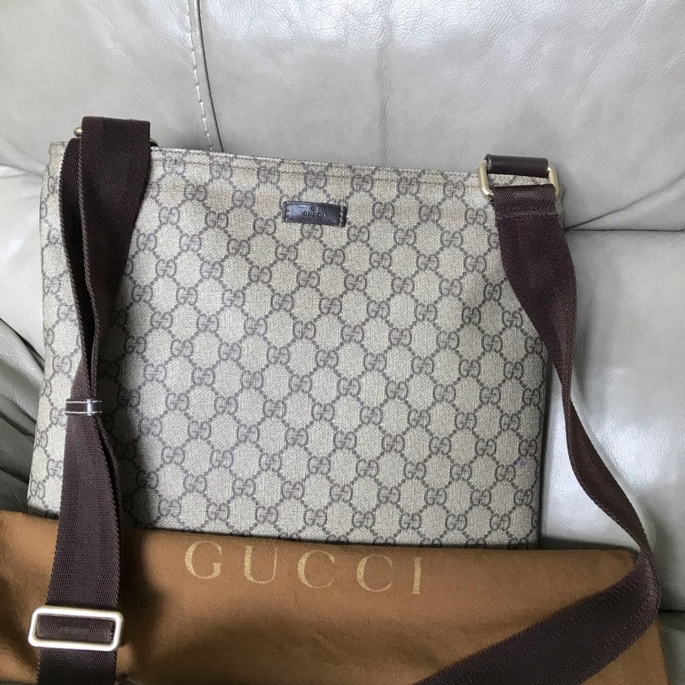 Gucci Beige GG Supreme Canvas Messenger Bag with Brown Strap